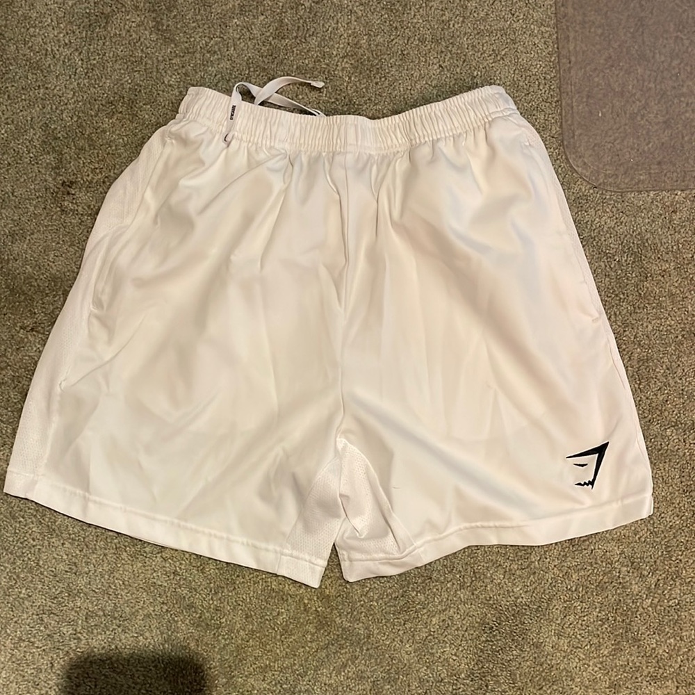 White gymshark shorts